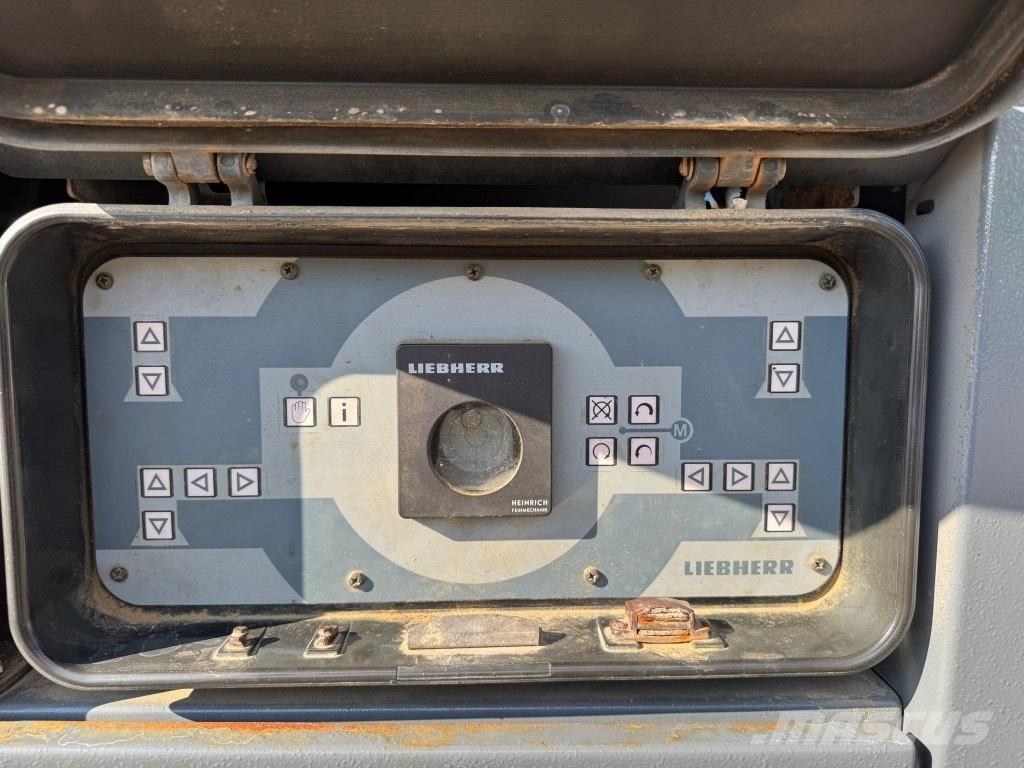 Liebherr LTM 1030-2 Visureigiai kranai
