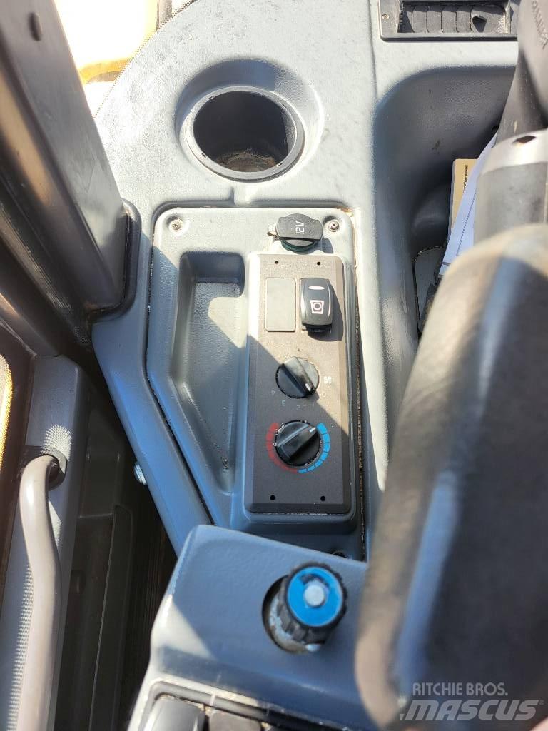 Volvo L 30 G Naudoti ratiniai krautuvai