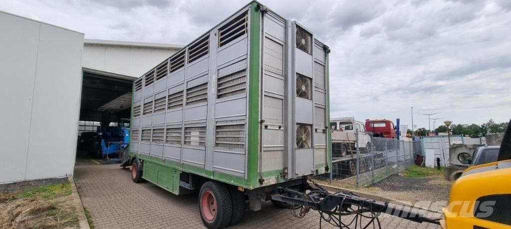 Finkl VA18 Gyvulių pervežimo priekabos