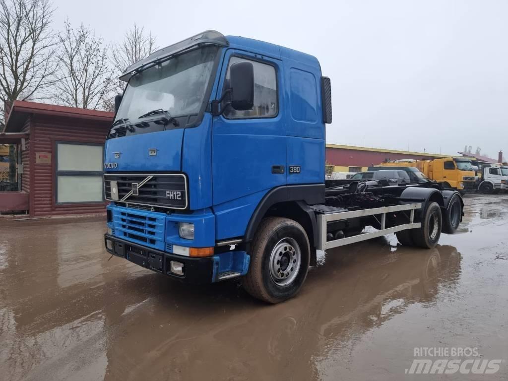 Volvo FH 12 Sunkvežimiai su keliamuoju kabliu