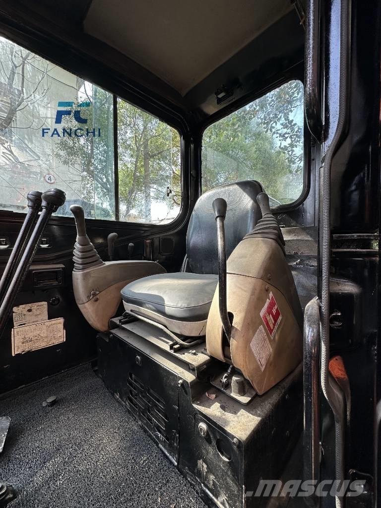 CAT 304SR Vikšriniai ekskavatoriai