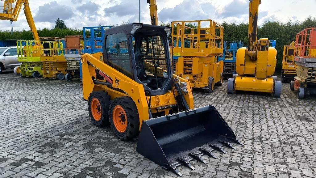 Bobcat S 450 Krautuvai su šoniniu pasukimu