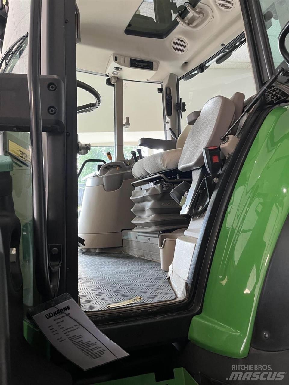John Deere 6120M Traktoriai