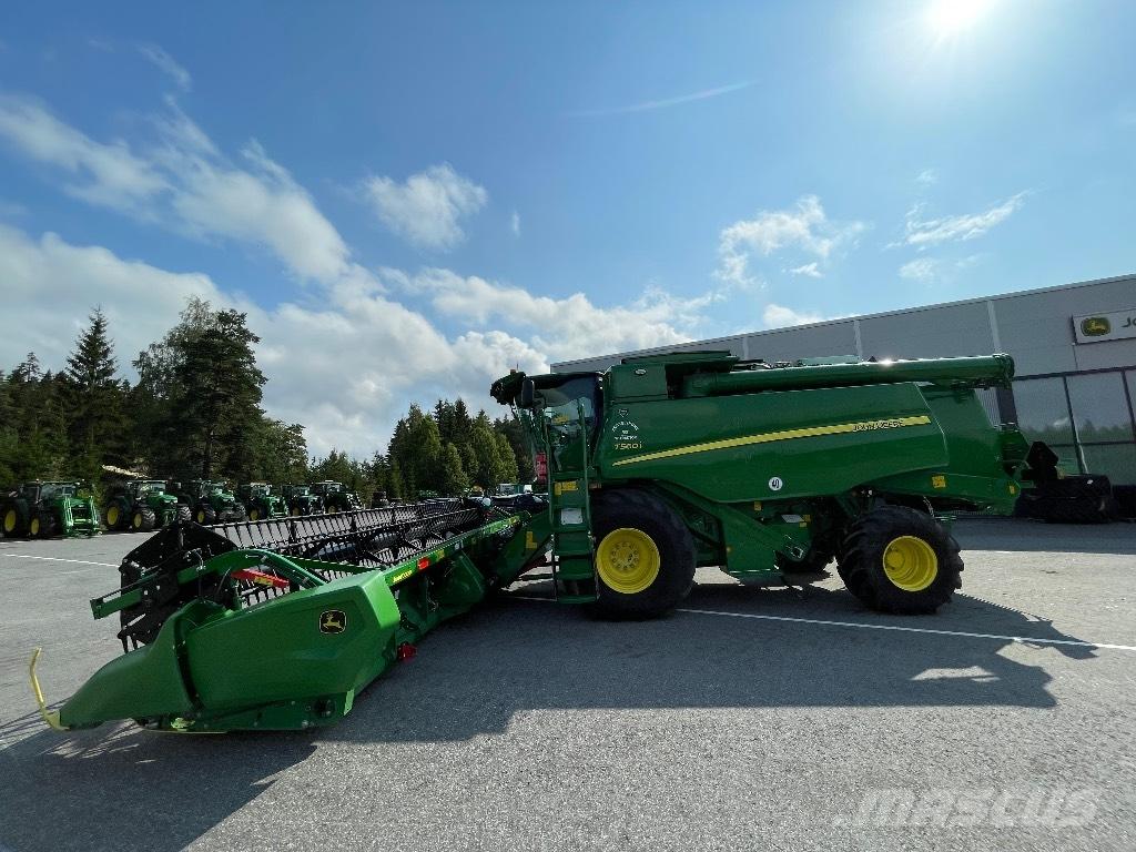 John Deere T 560 i Derliaus nuėmimo kombainai