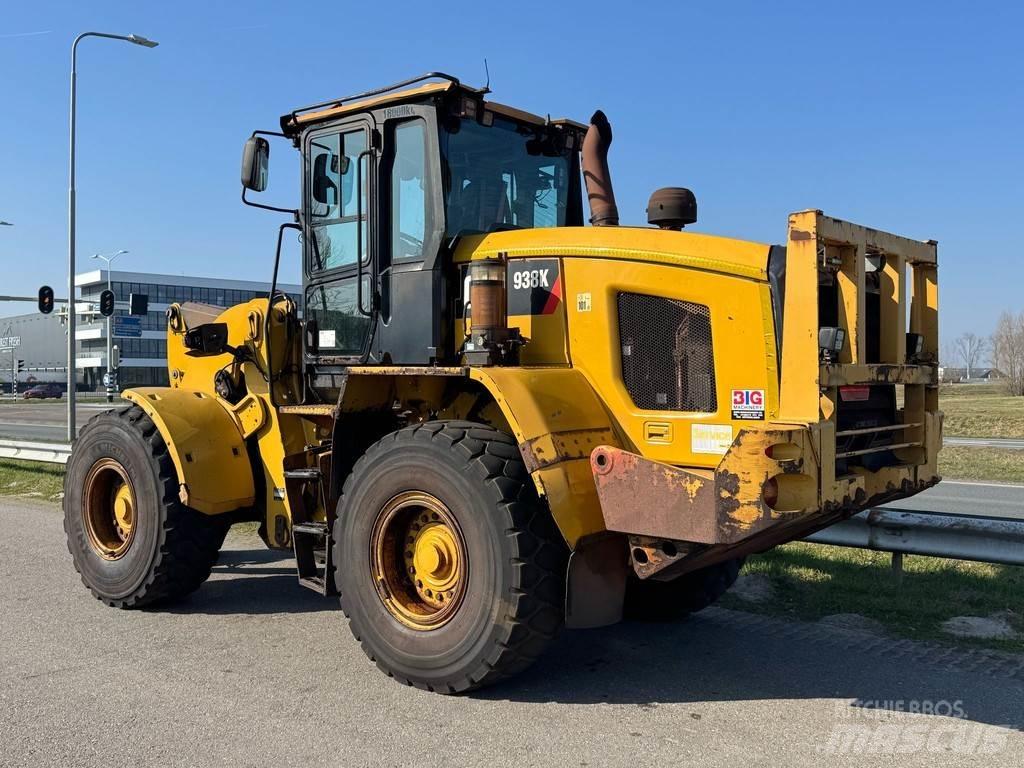 CAT 938K Naudoti ratiniai krautuvai