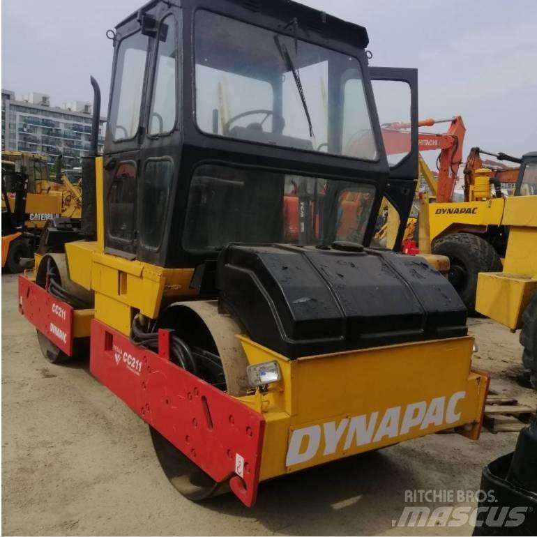 Dynapac CC 211 Porinių būgnų volai