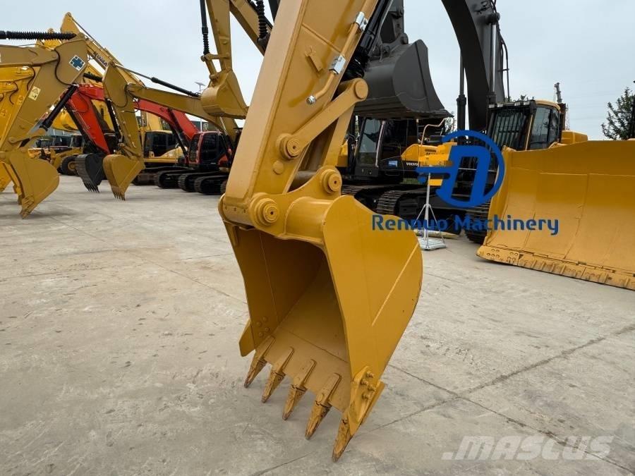 CAT 320D2 Vikšriniai ekskavatoriai