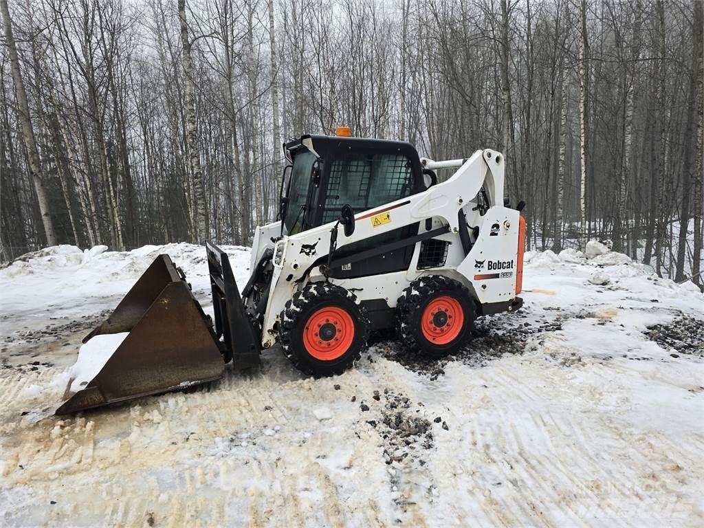 Bobcat S590 Krautuvai su šoniniu pasukimu
