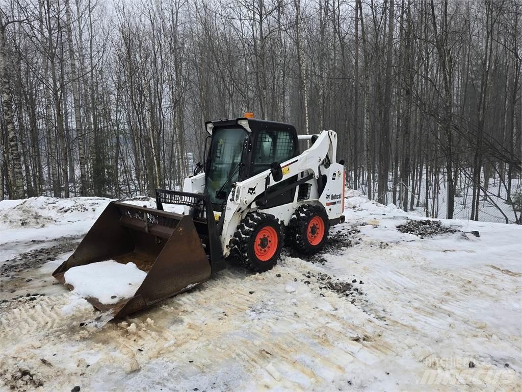 Bobcat S590 Krautuvai su šoniniu pasukimu