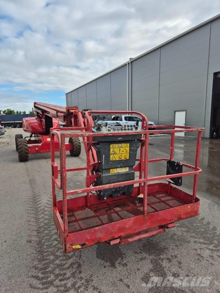 JLG M 600 JP Teleskopiniai keltuvai