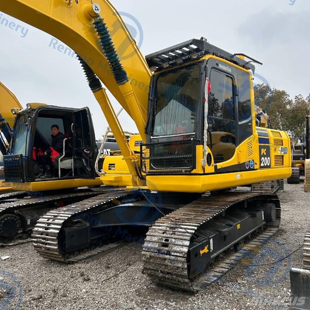 Komatsu PC200-8 Vikšriniai ekskavatoriai