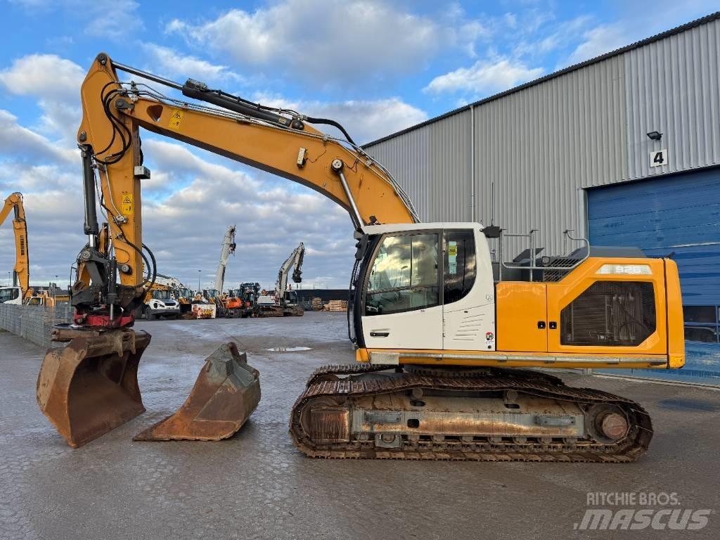 Liebherr R 926 Vikšriniai ekskavatoriai