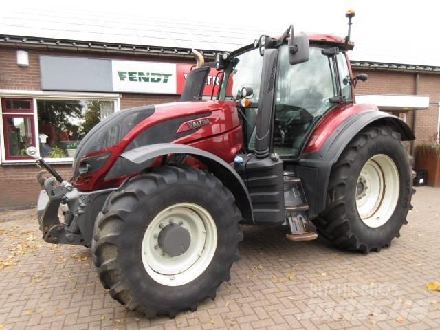 Valtra T154 VERSU Traktoriai