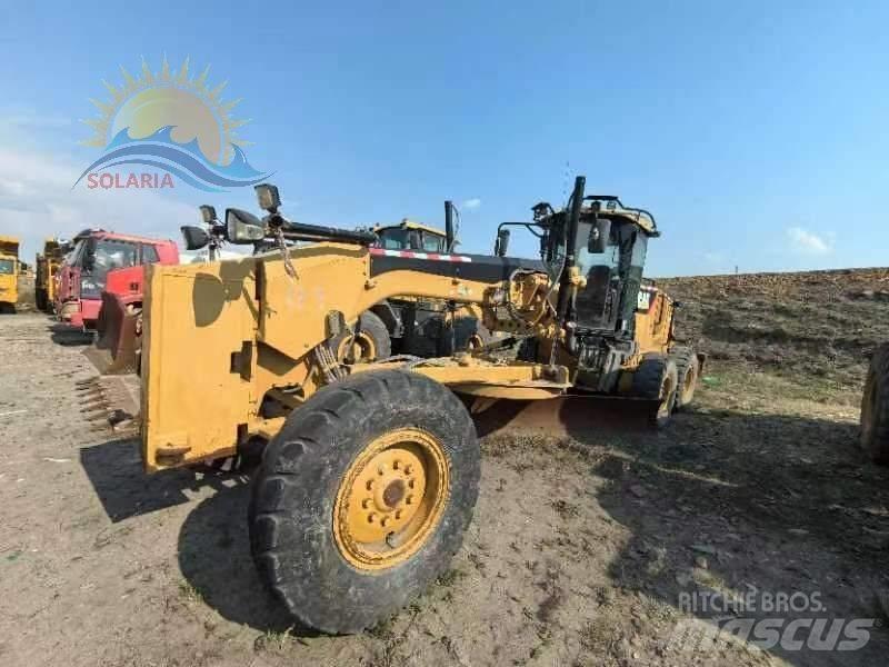 CAT 140 M Greideriai