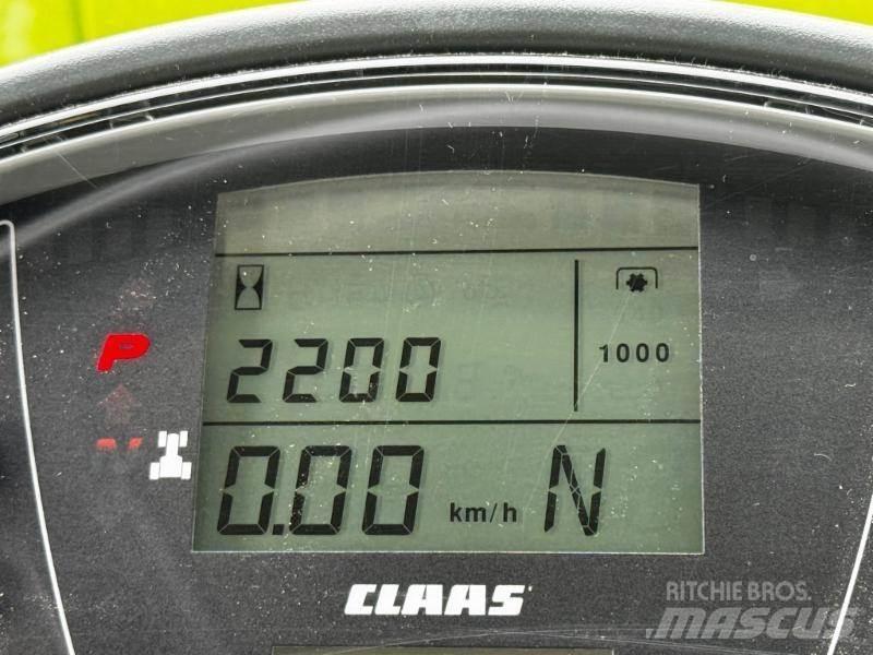 CLAAS AXION 870 Traktoriai