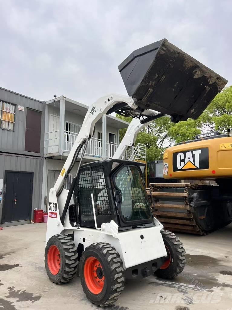 Bobcat S 160 Krautuvai su šoniniu pasukimu