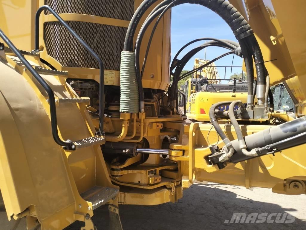 CAT 740 B Karjeriniai savivarčiai