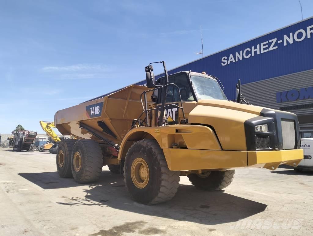 CAT 740 B Karjeriniai savivarčiai