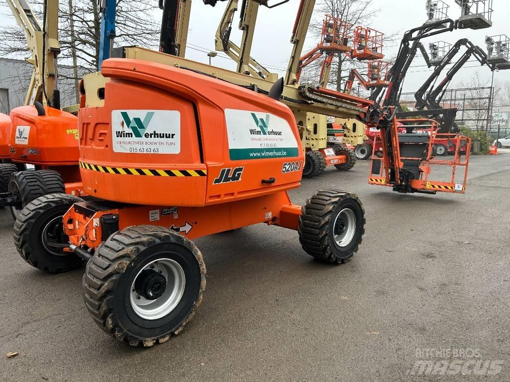 JLG 520 AJ Alkūniniai keltuvai