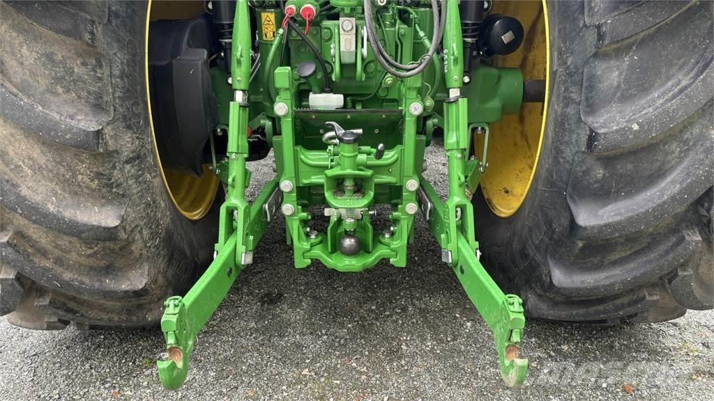 John Deere 6M240 Traktoriai