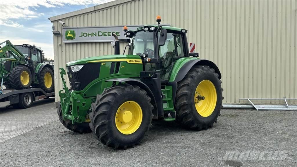 John Deere 6M240 Traktoriai