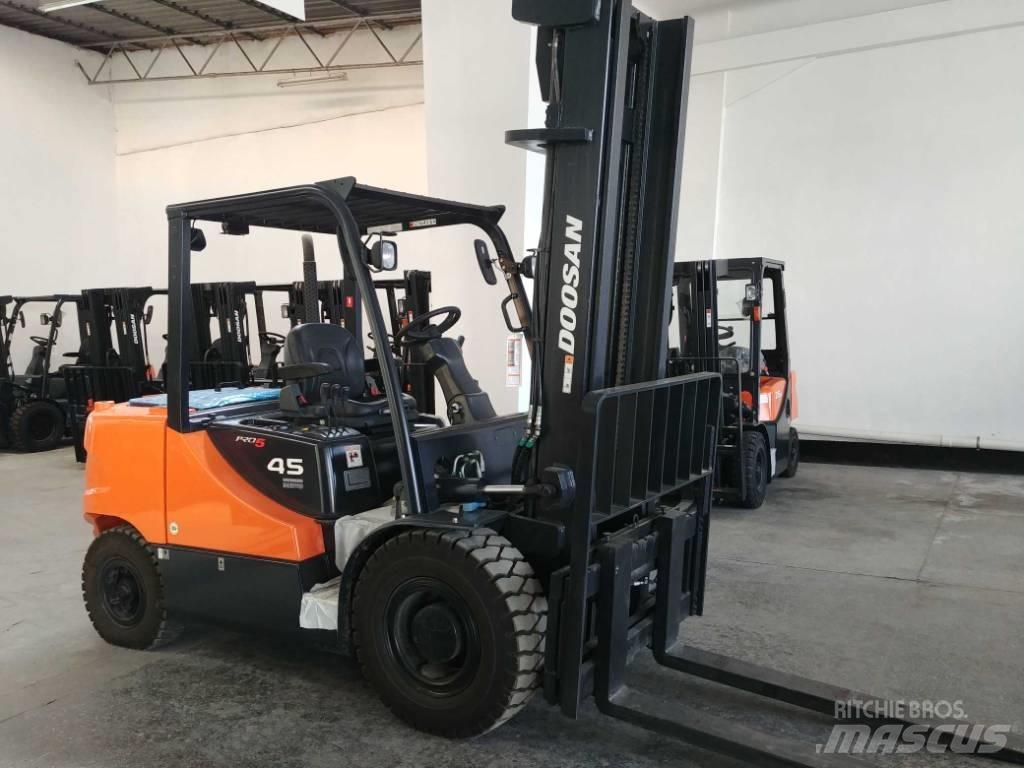 Doosan D45 SC-5 Dyzeliniai krautuvai