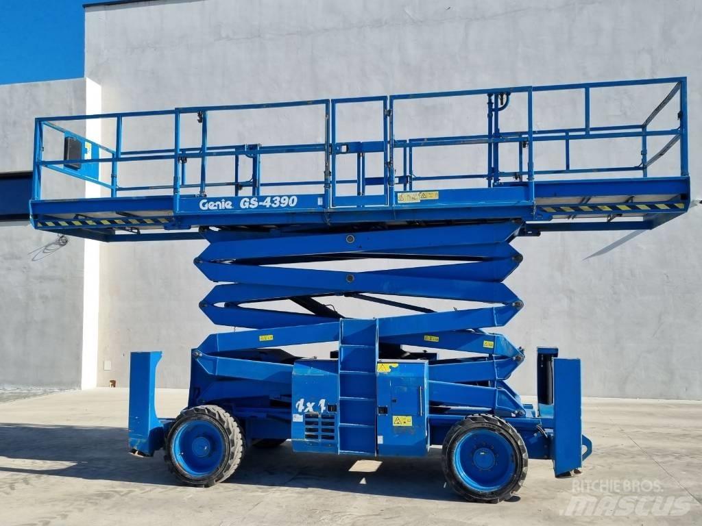 Genie GS 4390 - R284 Žirkliniai keltuvai