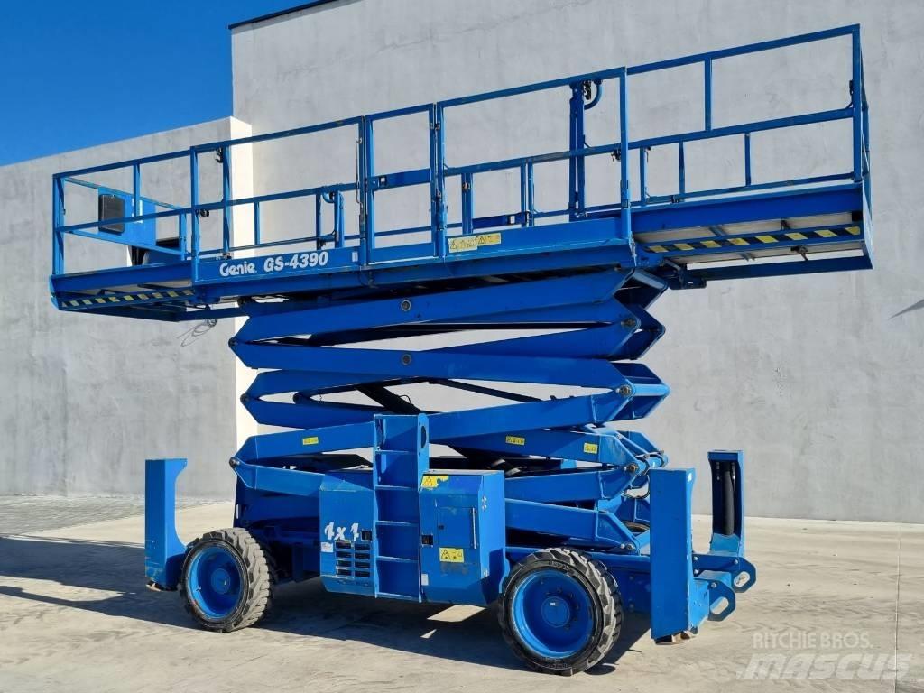 Genie GS 4390 - R284 Žirkliniai keltuvai