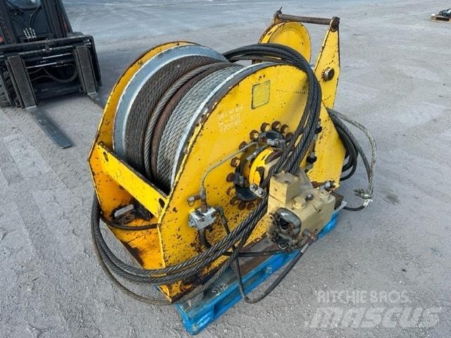 Bauer used winch Gręžimo įranga ir atsarginės dalys