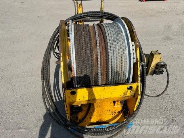 Bauer used winch Gręžimo įranga ir atsarginės dalys