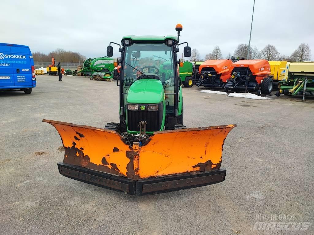 John Deere 3720 Naudoti kompaktiški traktoriai