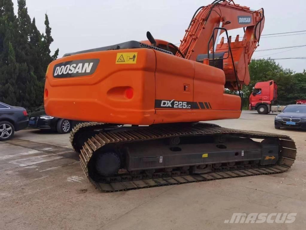 Doosan DX 225 Vikšriniai ekskavatoriai