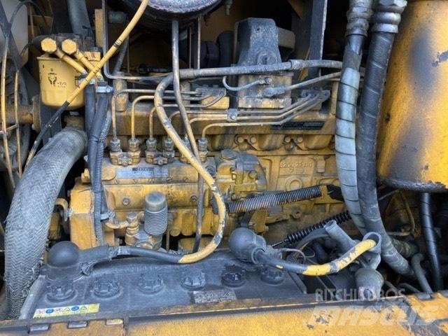 Komatsu GD 405 A-2 Greideriai