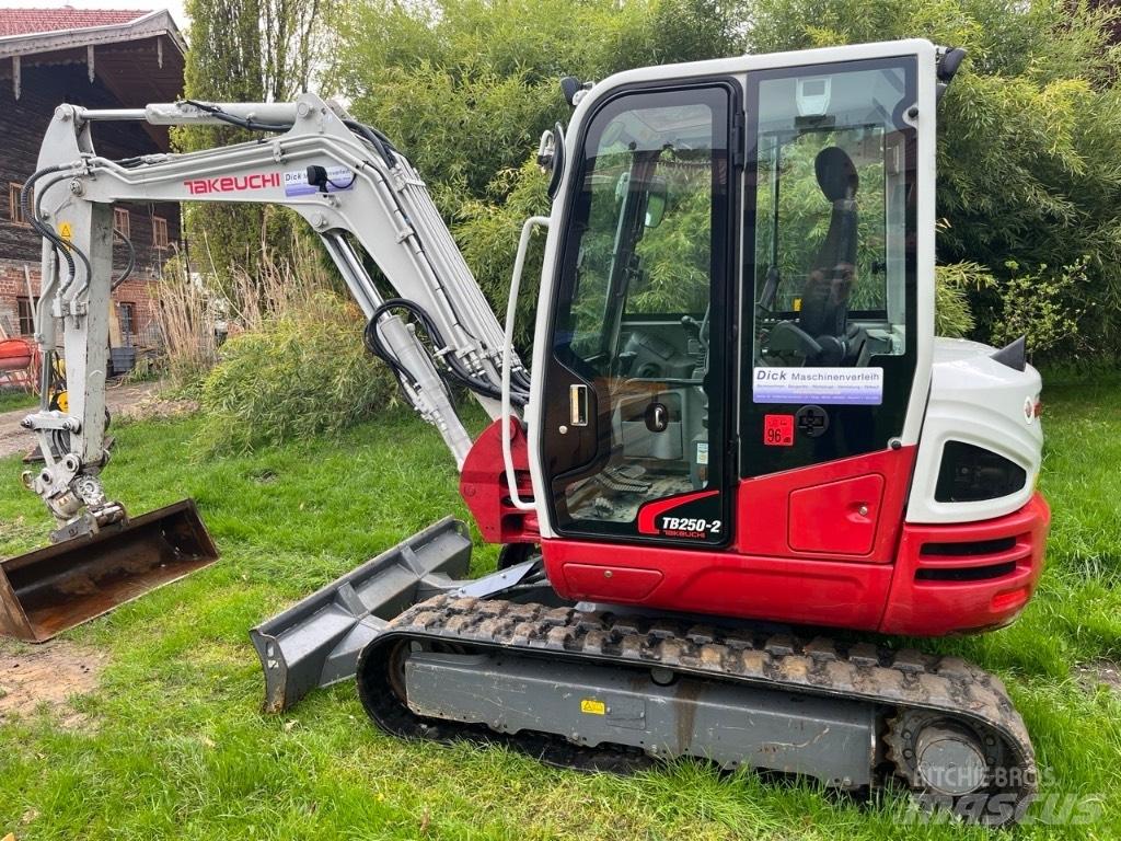 Takeuchi TB250-2 Mini ekskavatoriai < 7 t