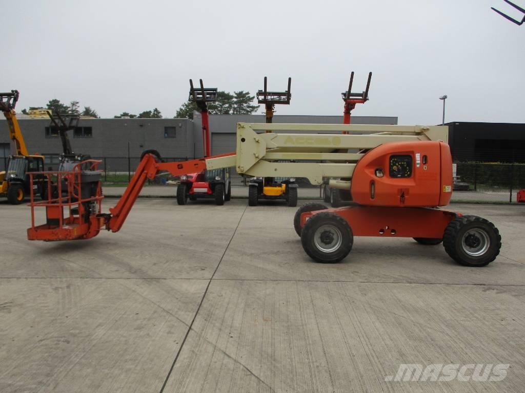 JLG 510 AJ  (557) Kompaktiškas savaeigis strėlinis keltuvas