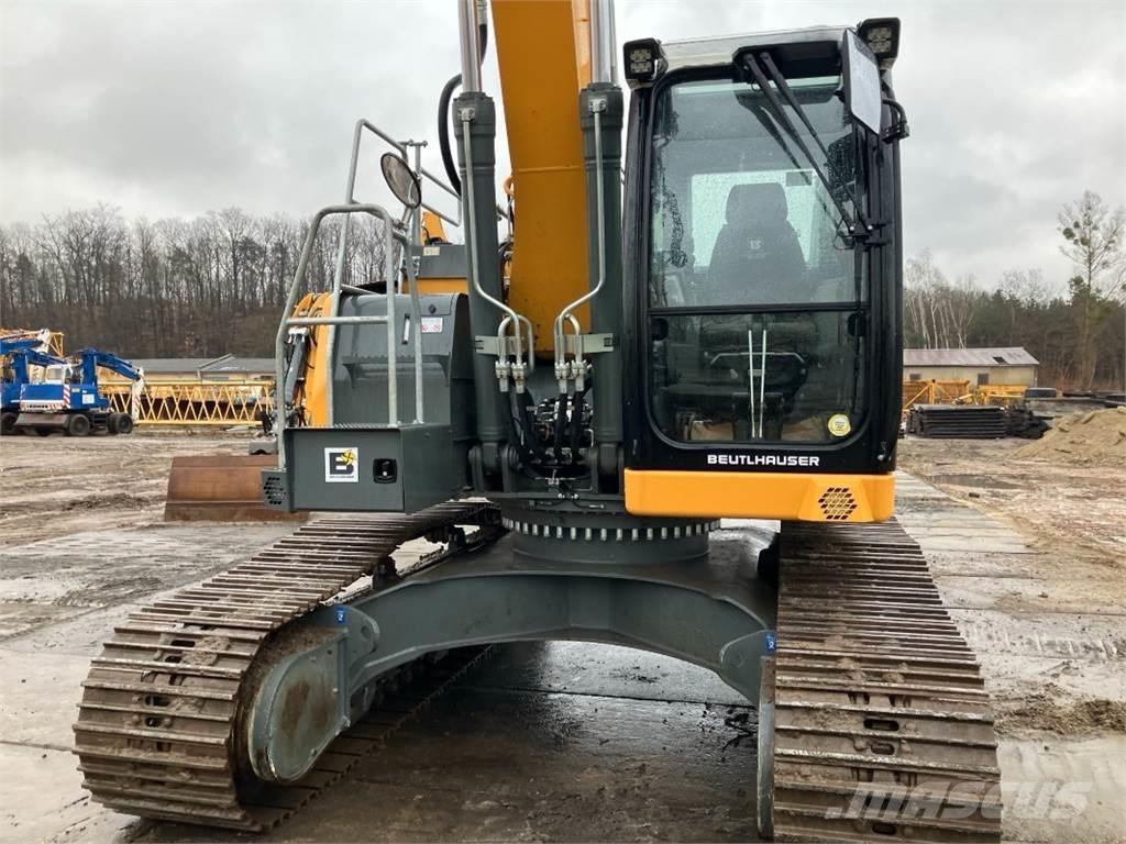 Liebherr R924 Vikšriniai ekskavatoriai