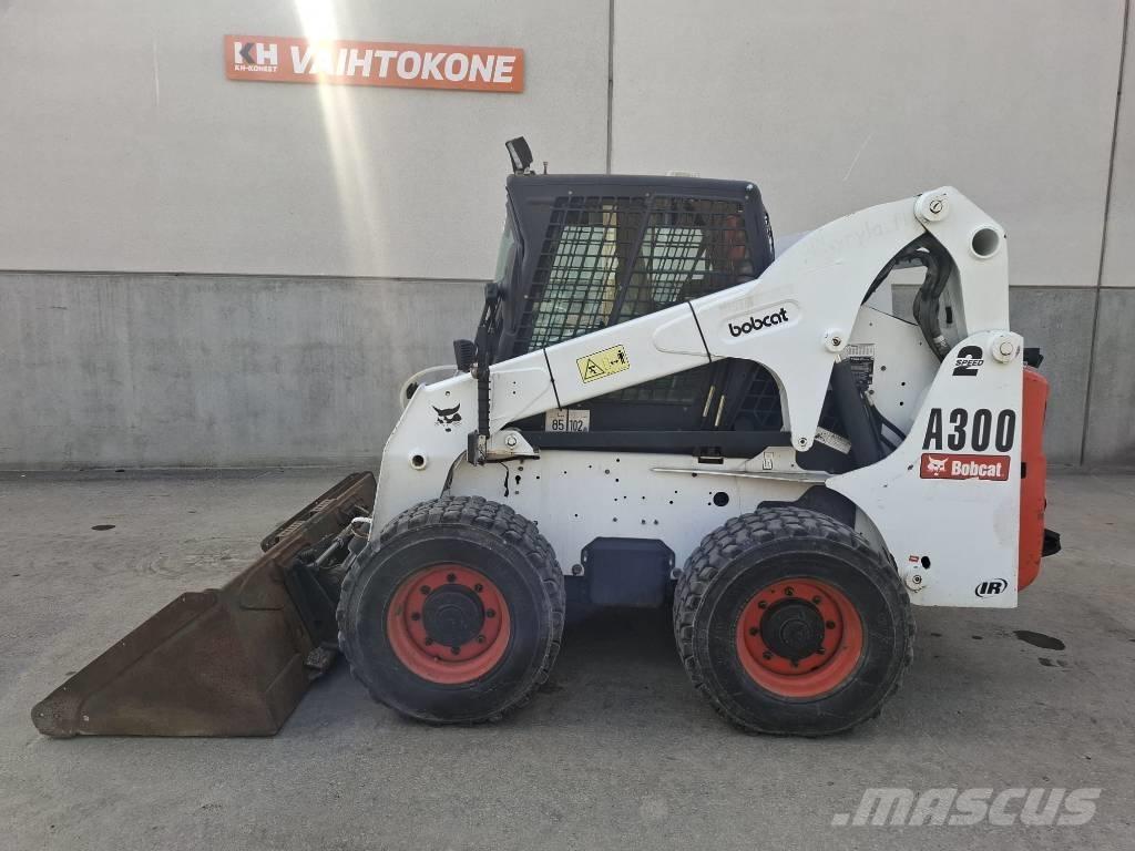 Bobcat A 300 Krautuvai su šoniniu pasukimu