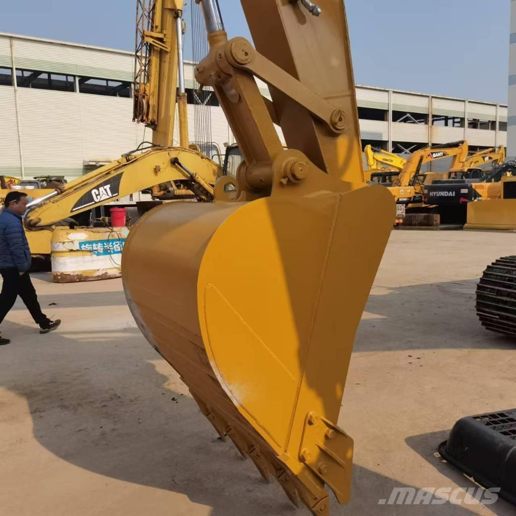 CAT 320 B L Vikšriniai ekskavatoriai