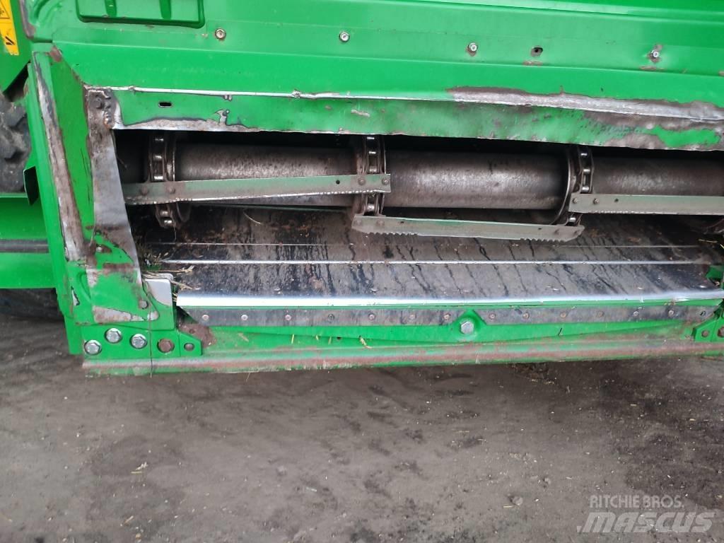 John Deere T 670 i Derliaus nuėmimo kombainai