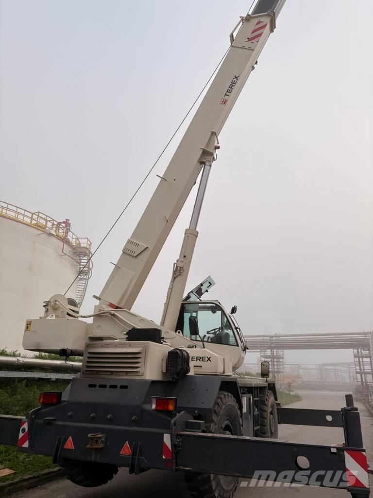 Terex RC 35 Neapdoroto reljefo kranai