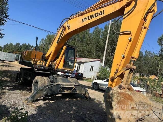 Hyundai 210W Ratiniai ekskavatoriai