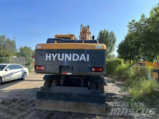 Hyundai 210W Ratiniai ekskavatoriai