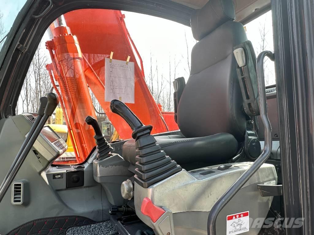 Doosan DX160LC Vikšriniai ekskavatoriai