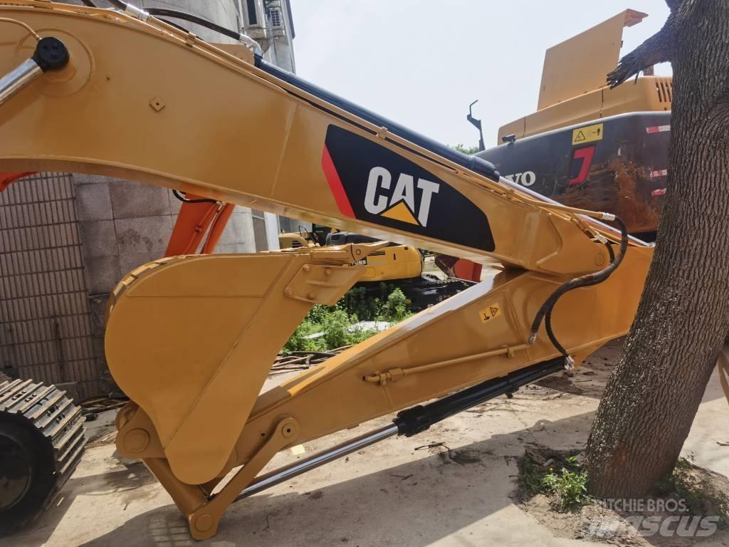 CAT 320 D Vikšriniai ekskavatoriai