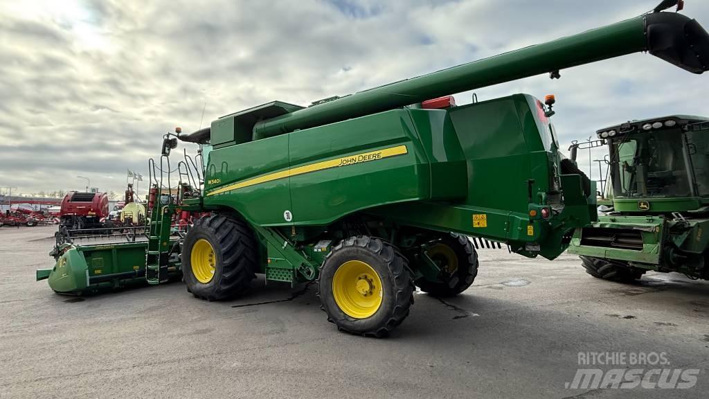 John Deere W 540 Derliaus nuėmimo kombainai