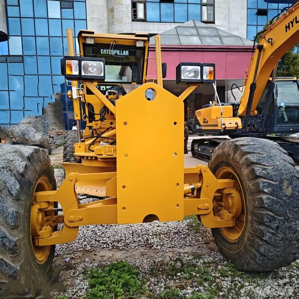 CAT 140 H Greideriai