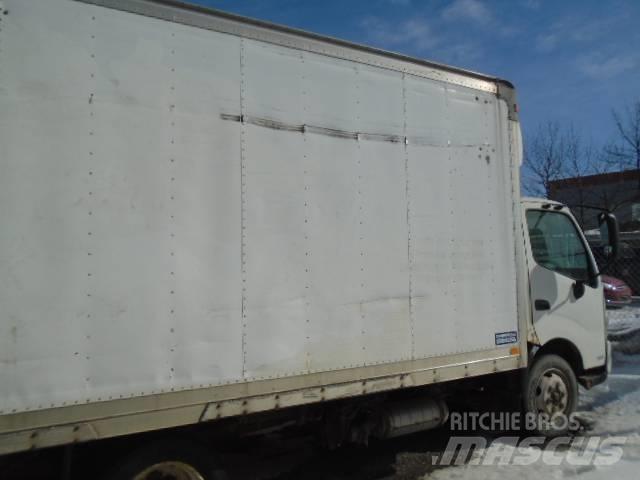 Hino 155 D Vilkikai šaldytuvai