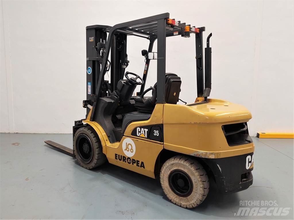 CAT DP35NTD Dyzeliniai krautuvai