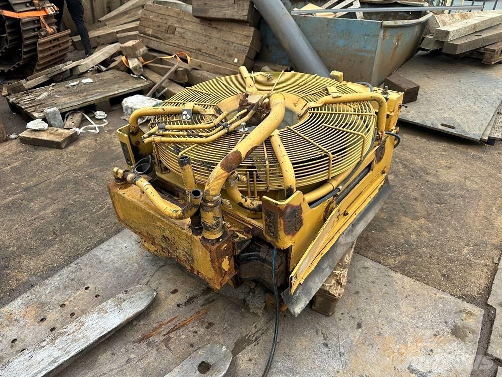 CAT 950g radiator Radiatoriai