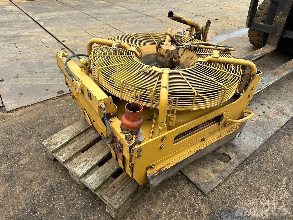 CAT 950g radiator Radiatoriai